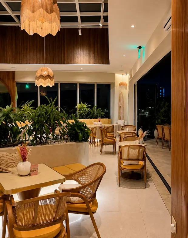Brunch & Cake, Address Montgomerie, photograph 4 of 5