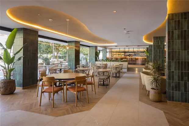 Radisson Resort & Residences, photograph 3 of 12