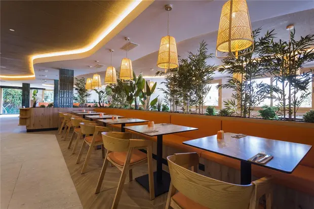Radisson Resort & Residences, photograph 4 of 12