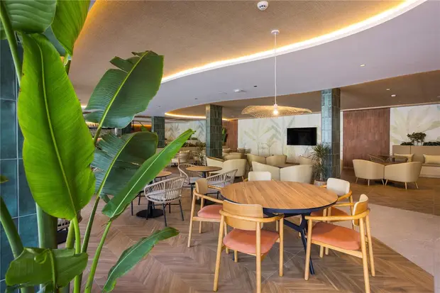 Radisson Resort & Residences, photograph 6 of 12